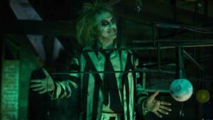 Fans of the classic 1988 film Beetlejuice were excited when news of a sequel surfaced. However, many were left questioning why iconic stars from the original, like Alec Baldwin and Geena Davis, were missing from the cast. The absence of these key characters, along with changes in the cast, story, and overall vibe, has sparked a lot of debate. In this article, we’ll review Beetlejuice Beetlejuice, the sequel, and compare it with the original, delving into the performances, the differences, and what works—and what falls short.